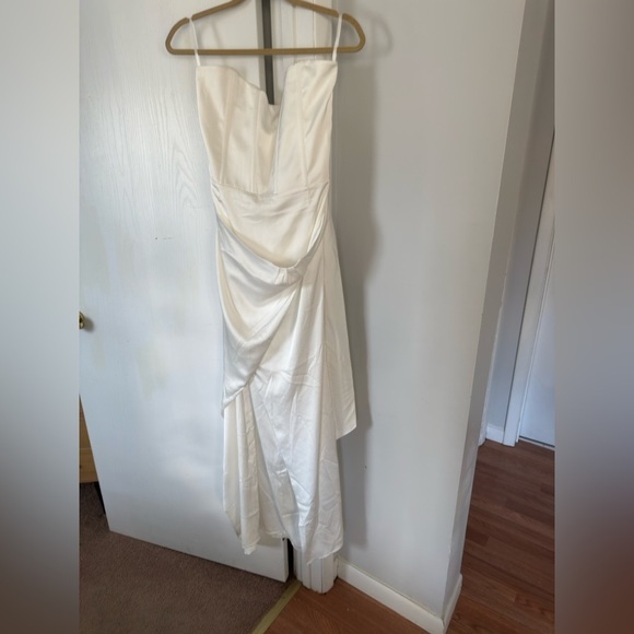 V. Chapman June White Strapless Dress - Picture 5 of 10